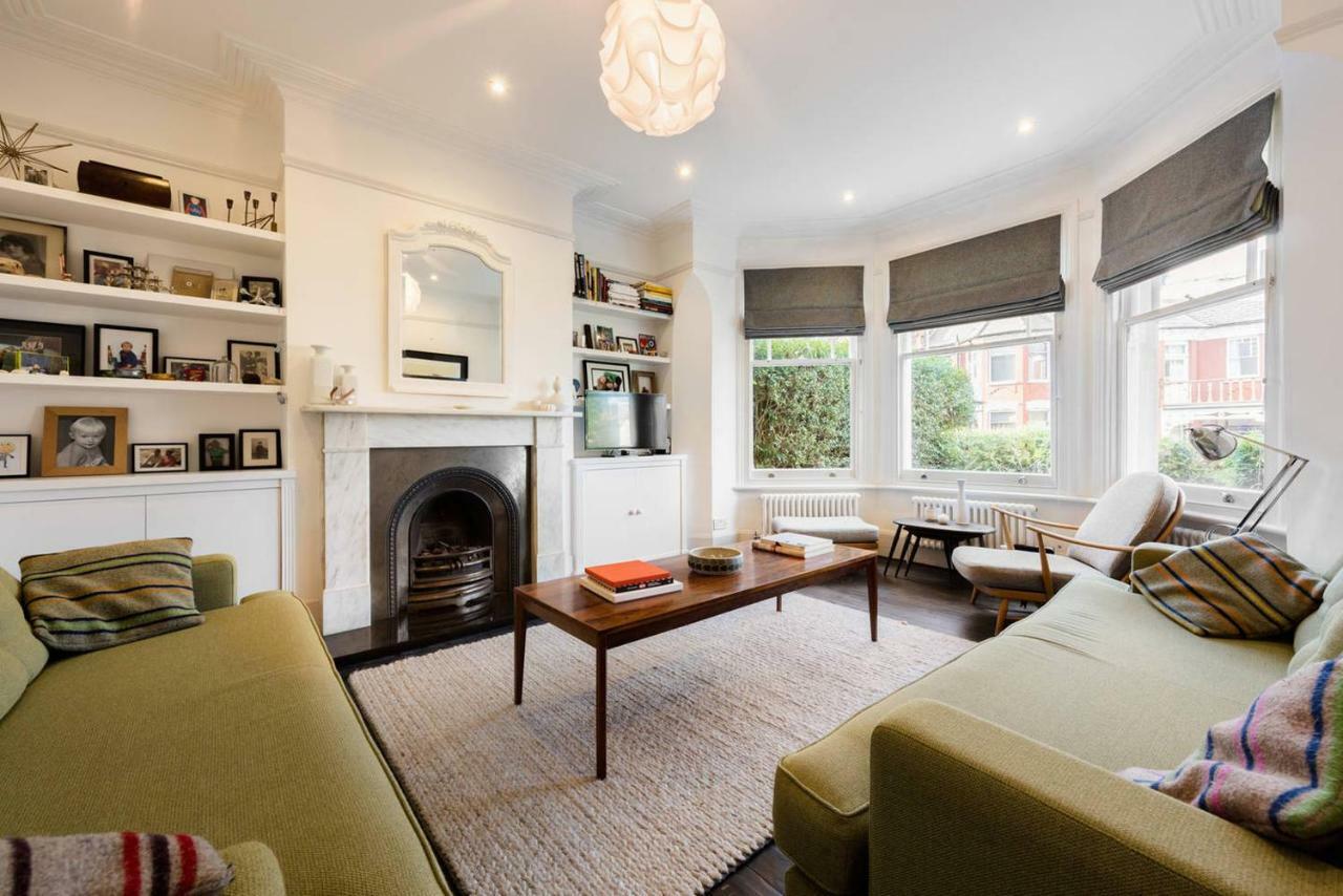 Gorgeous, 4 Bed Victorian House In Dollis Hill Vakantiehuis Londen