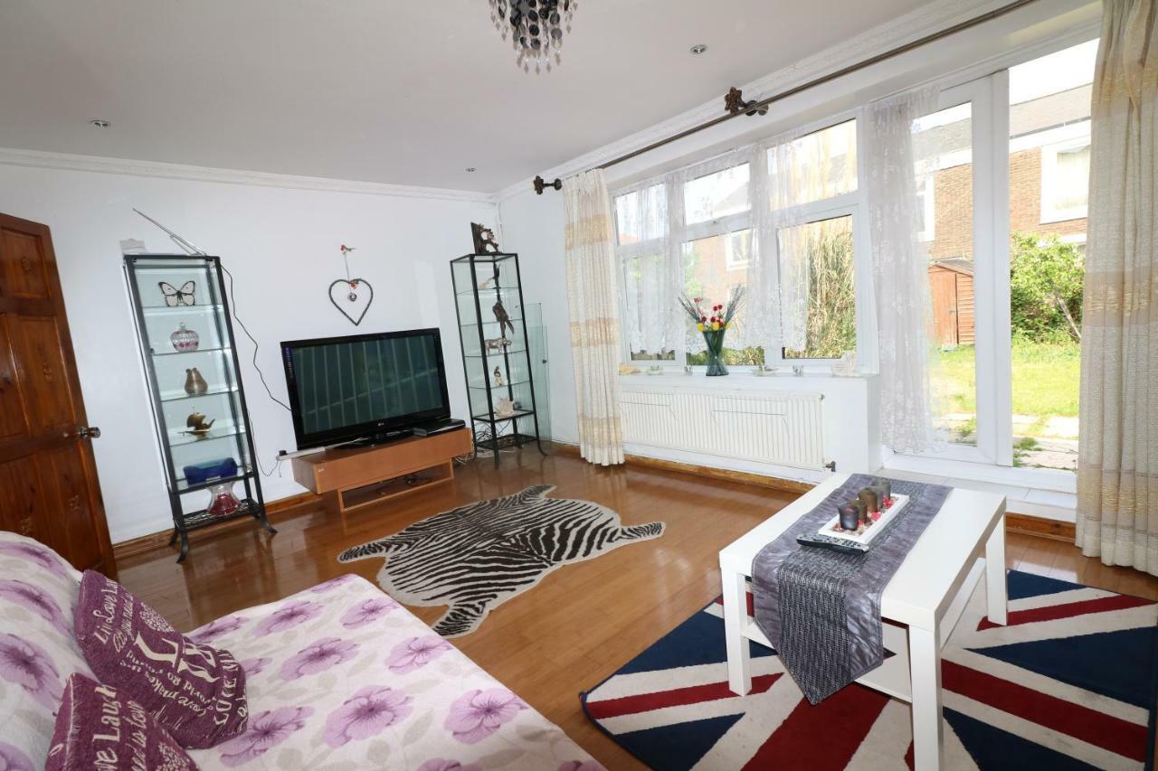 Abbey Private House With Lovely Garden Hébergement de vacances Londres