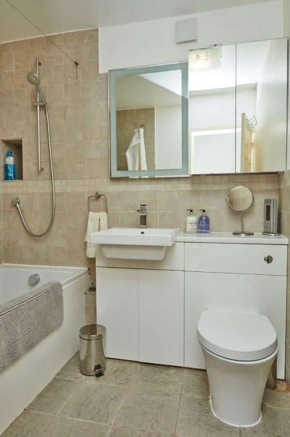 Holiday home Brecknock Road House