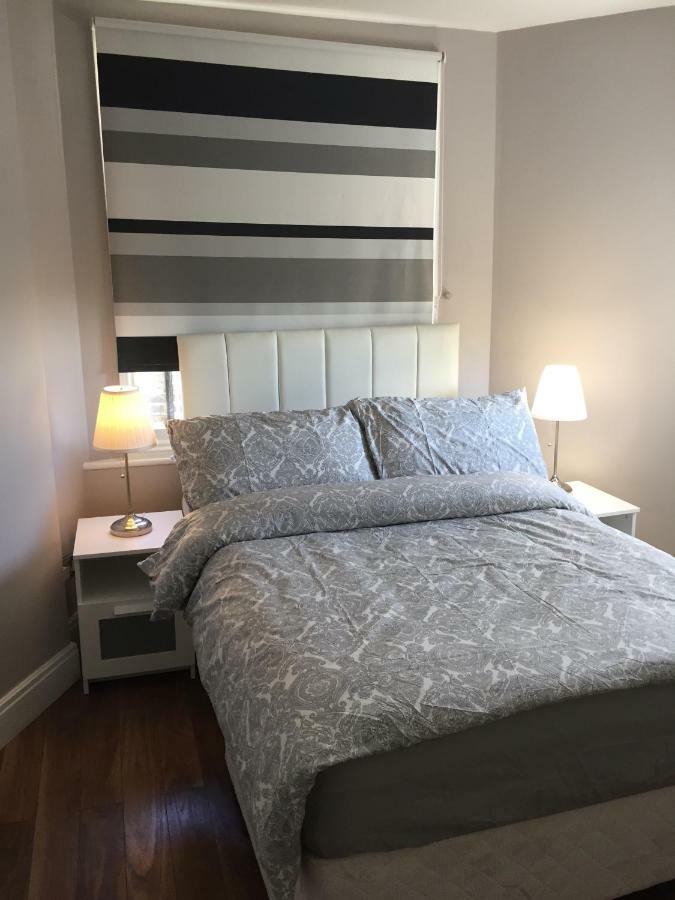 Stunning 2 Bed Flat Shepherds Bush London
