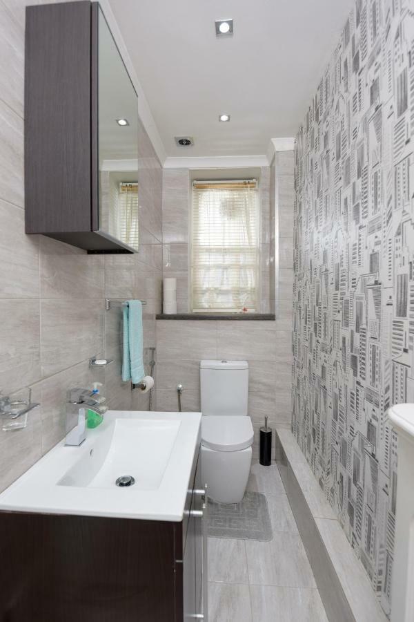 Gloucester Gardens Apartment