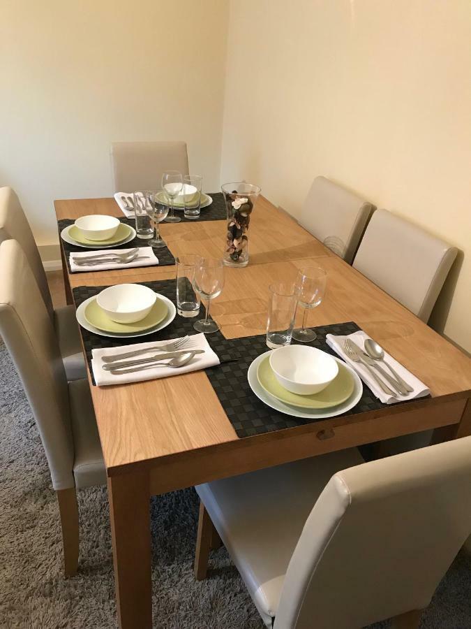 Cozy In Stratford From 18 Minutes To Apartamento *