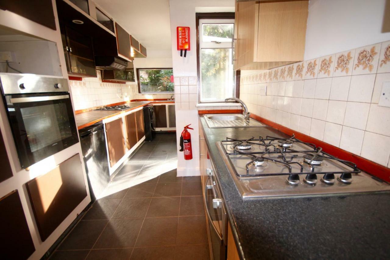 Hill Crescent Guest house London