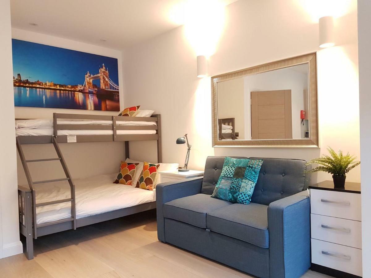 Charles Dickens, Tate Modern Appartement Londres