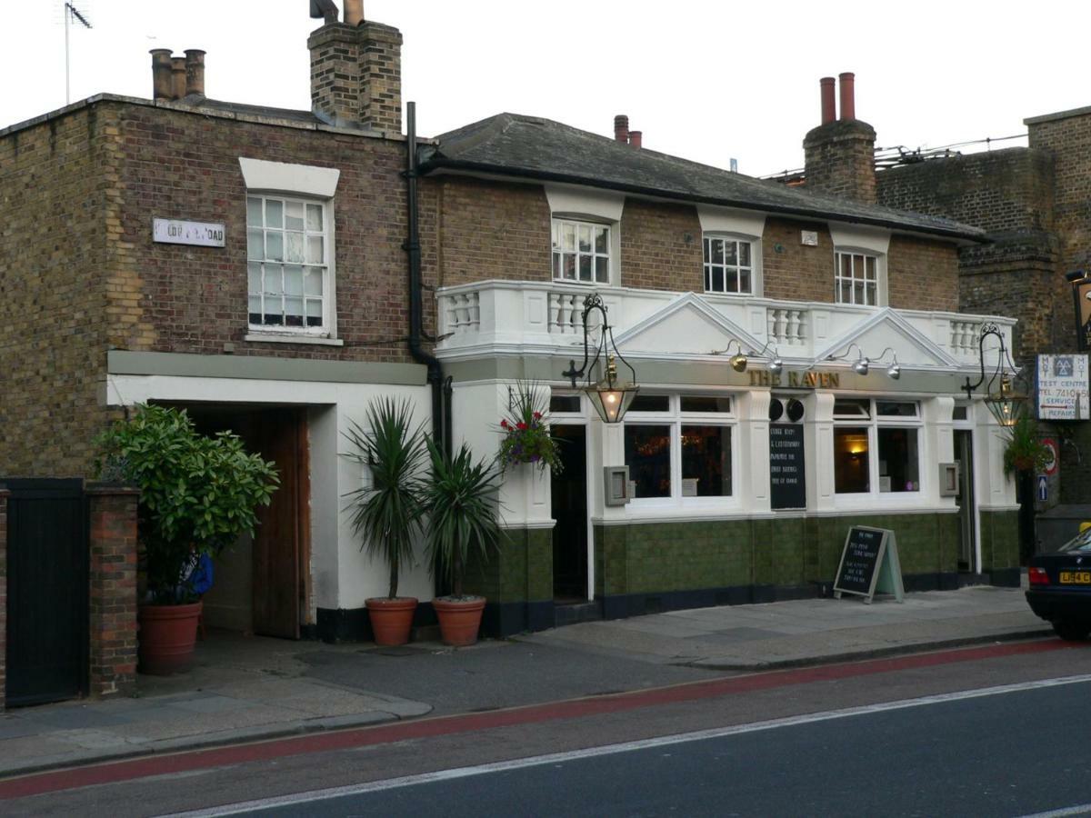 Ravenscourt Gardens Apartment London