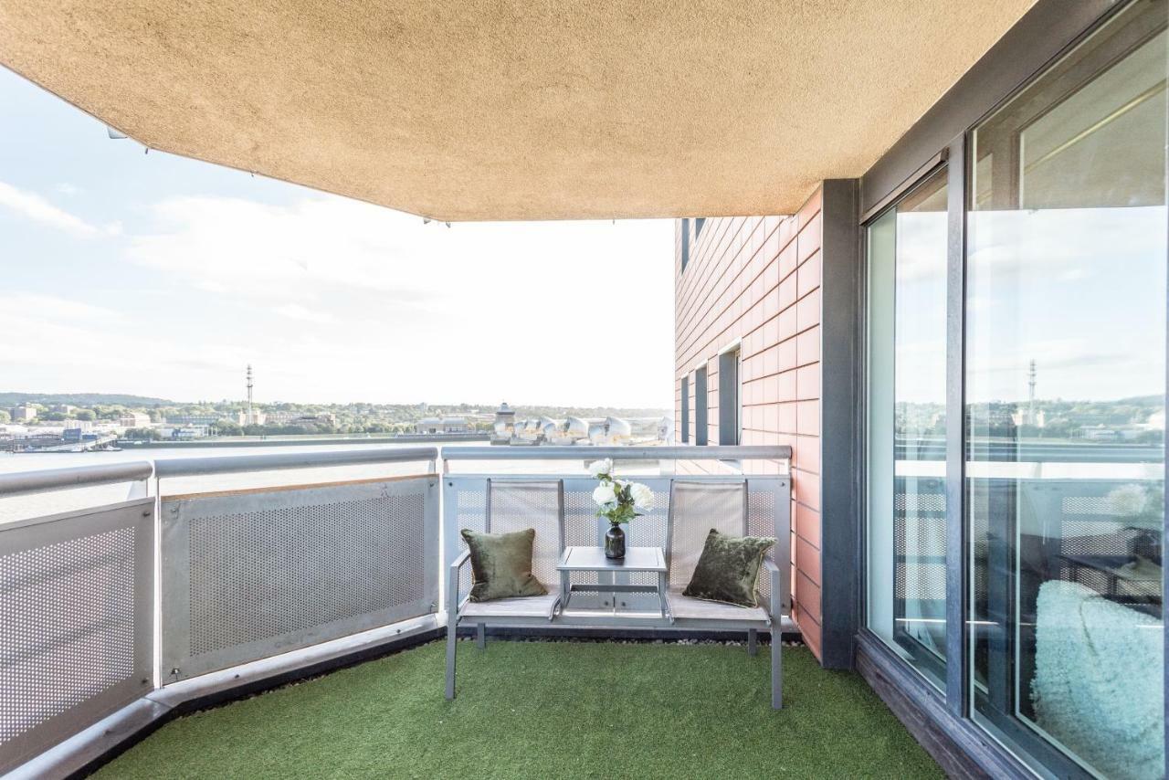 Thames View Apartment London