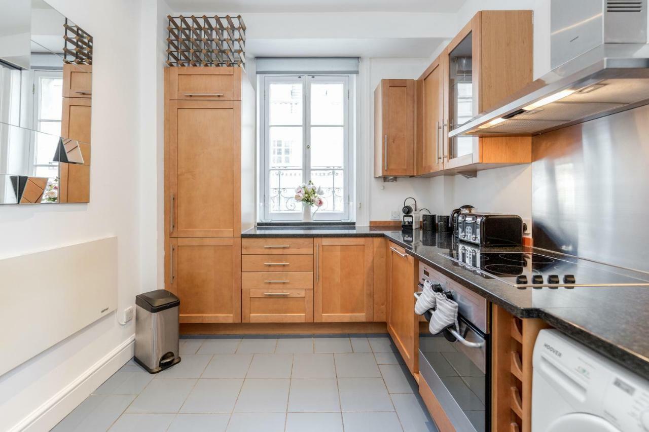 Outstanding Trafalgar Penthouse, Sleeps 8 Apartment London