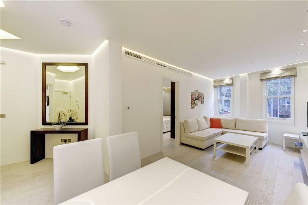 Apartment Heart Of Knightsbridge - Stunning Air Conditioned - 1 Minute Walk From Harrods London