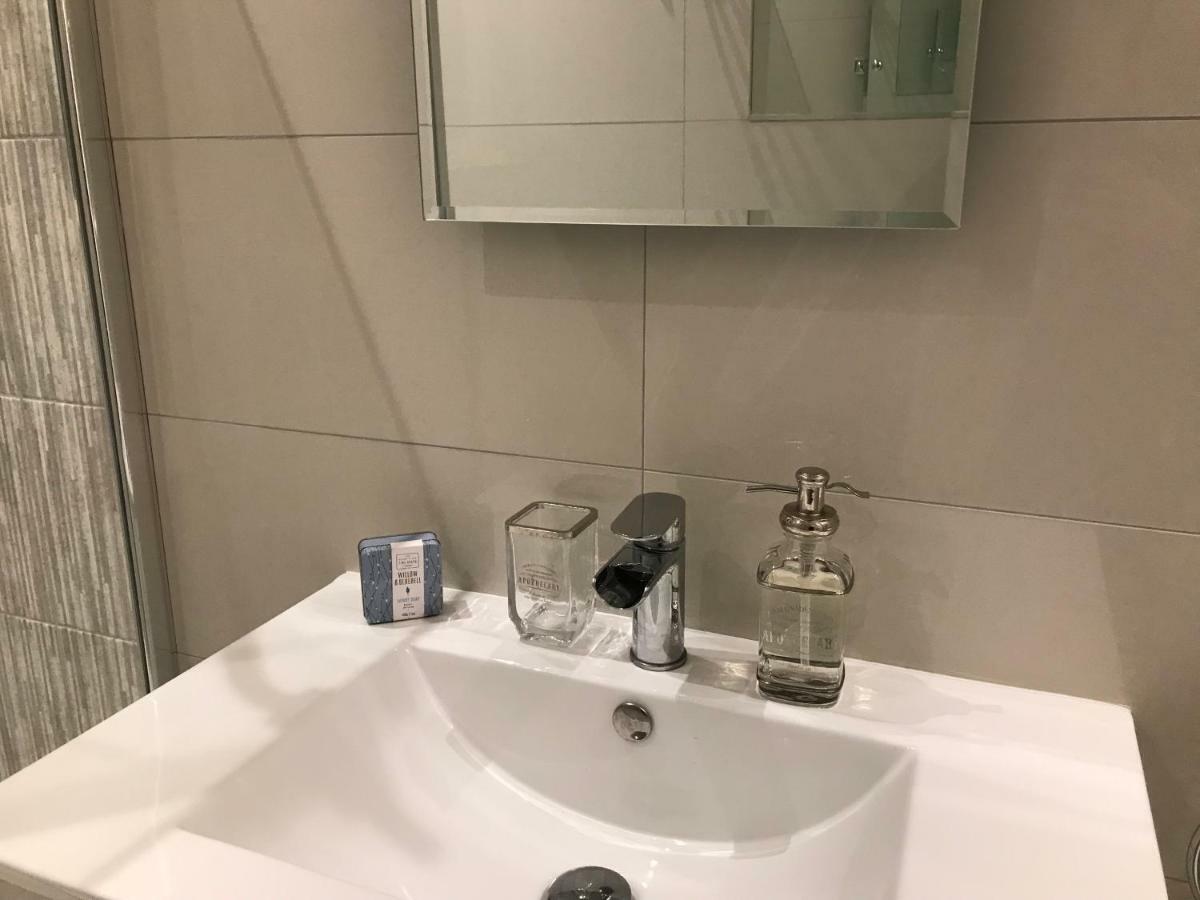 Apartment Brondesbury London