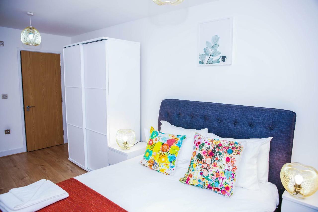 Appartement Riverside 2 Bed Londres
