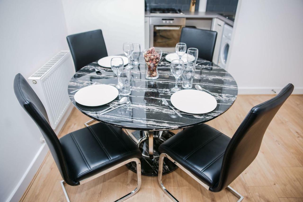 Riverside 2 Bed * Londres