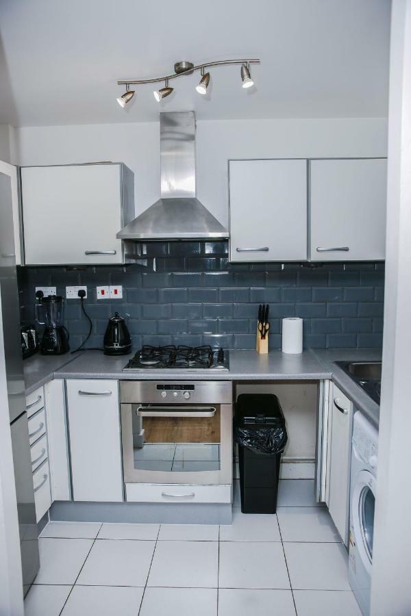 Riverside 2 Bed Appartement