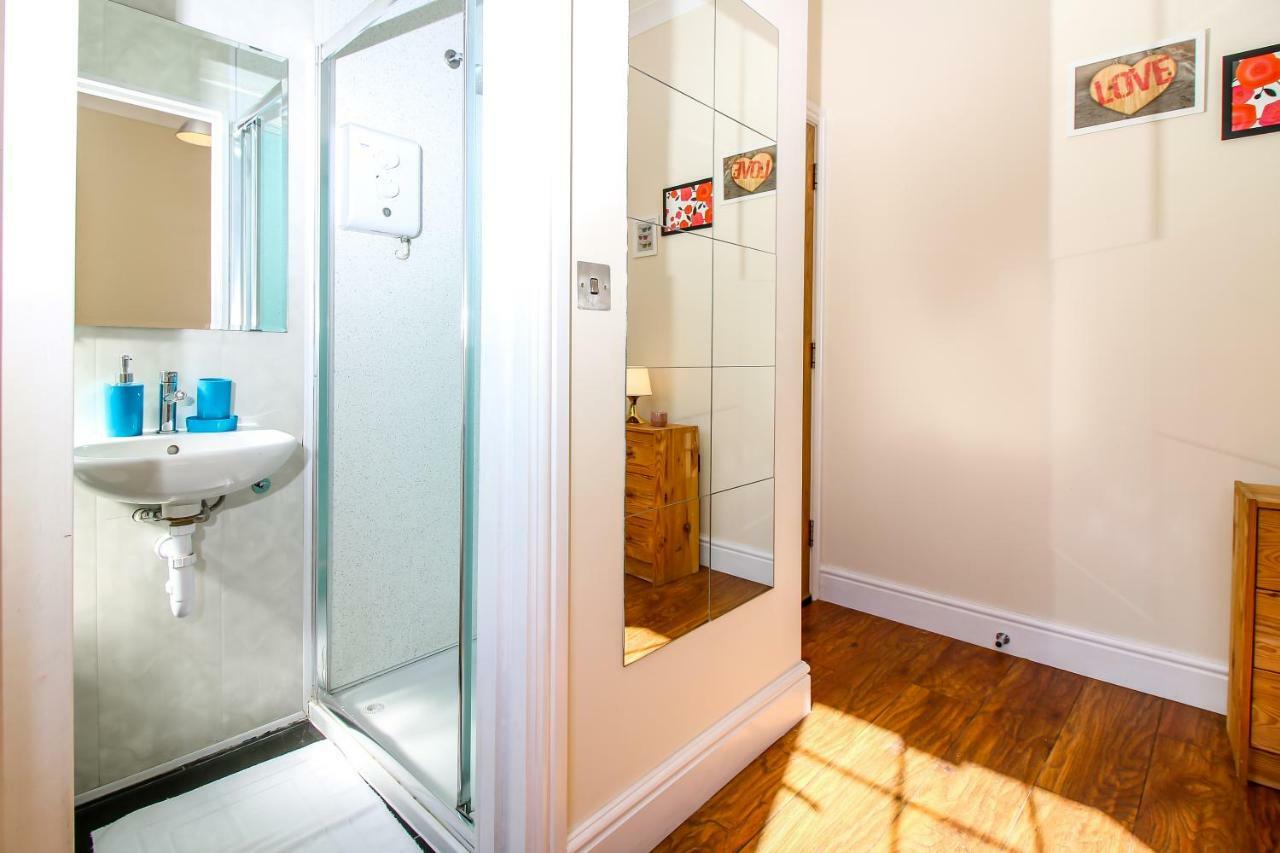 Pensión Private En-suite @ Liverpool Street, Brick Ln 3*