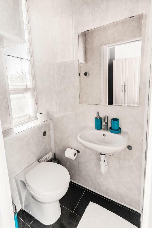 Private En-suite @ Liverpool Street, Brick Ln Pensión