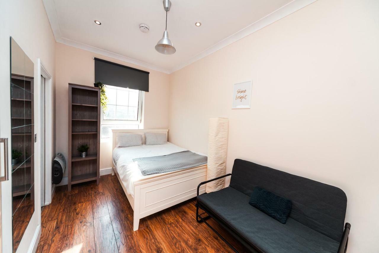 Private En-suite @ Liverpool Street, Brick Ln Pensión Londres