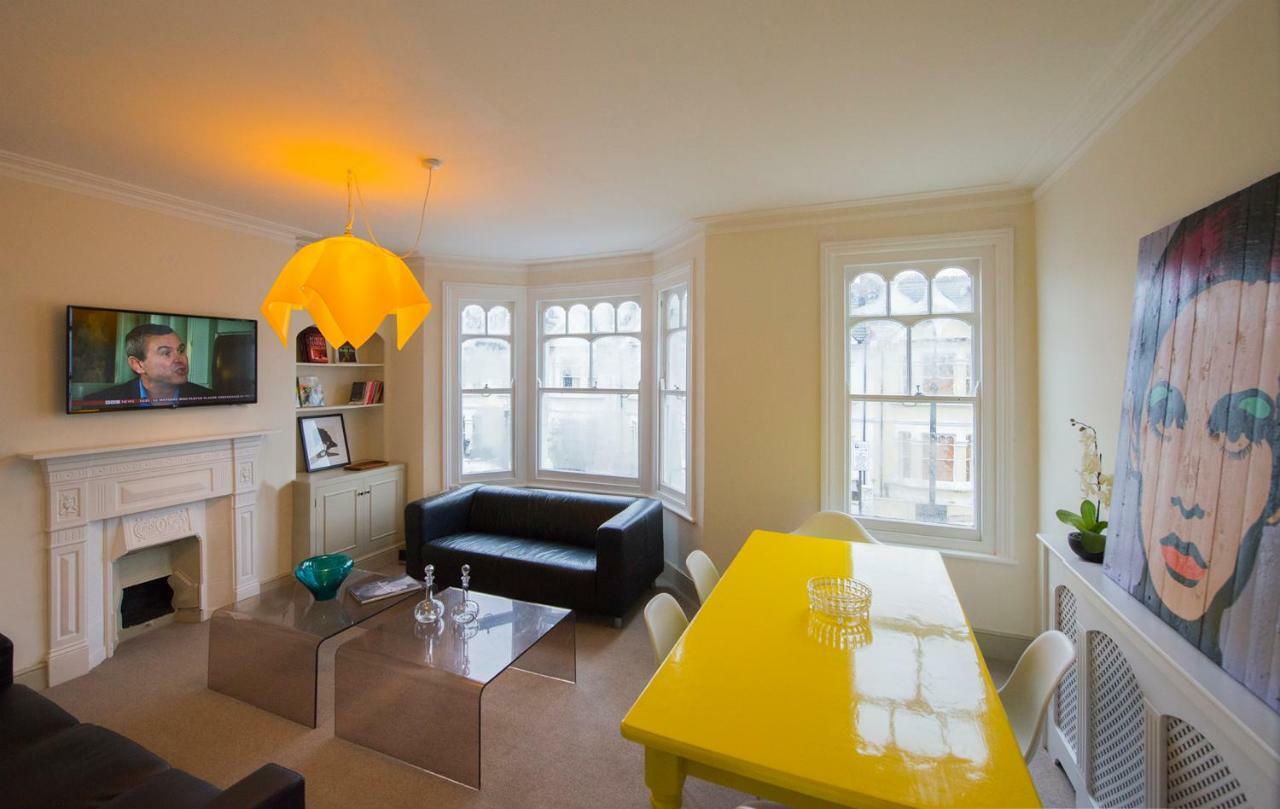 Yellow Submarine * London
