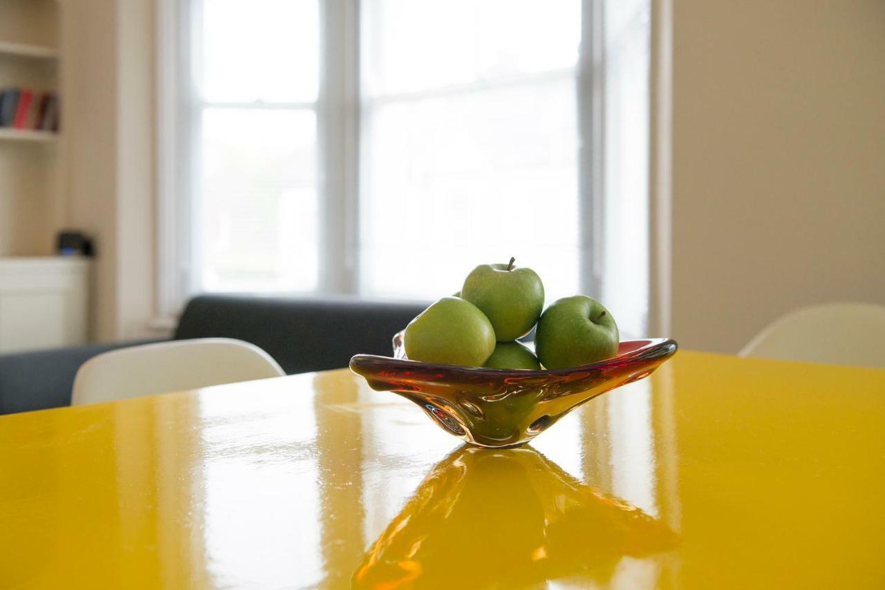 Yellow Submarine Apartment *