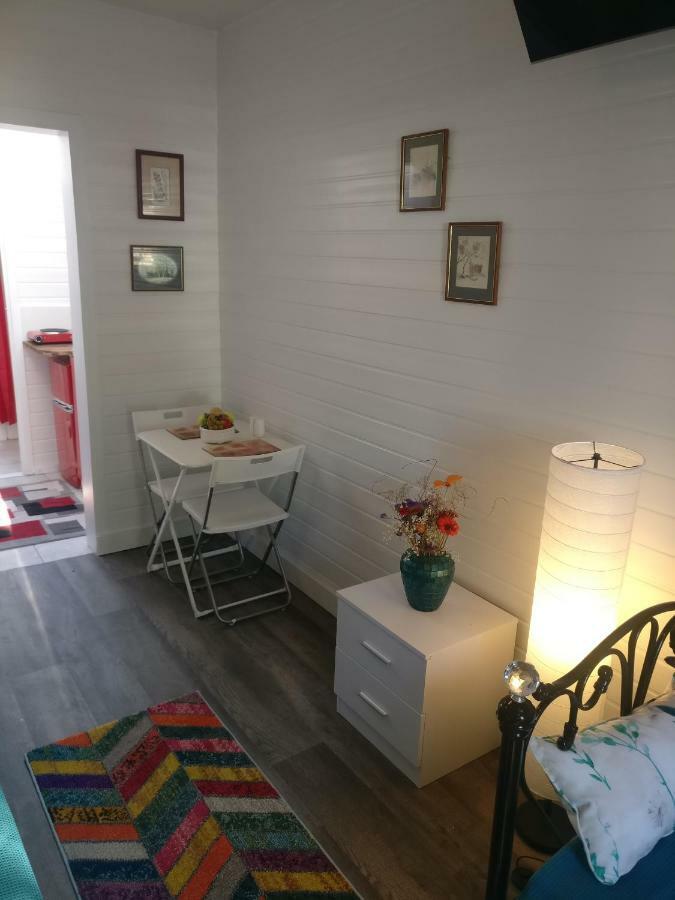 Private Extension With Bathroom And Kitchen *
