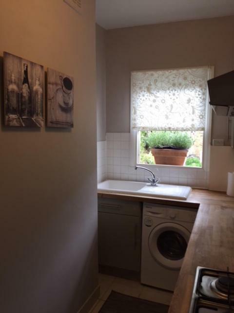 Perfect 2 Bedroom Flat Shepherds Bush W12 Appartement
