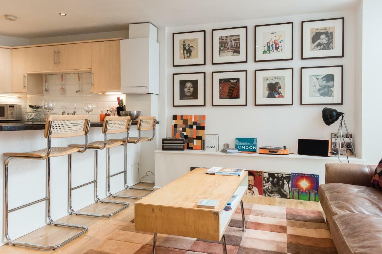 With Parking Near Waterloo & St Thomas & Big Ben & Parliament * Londres