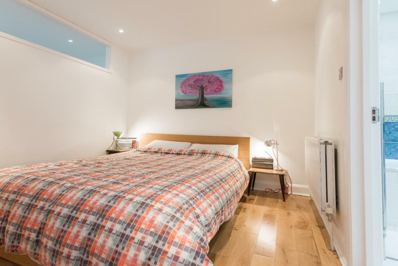 With Parking Near Waterloo & St Thomas & Big Ben & Parliament Apartamento *