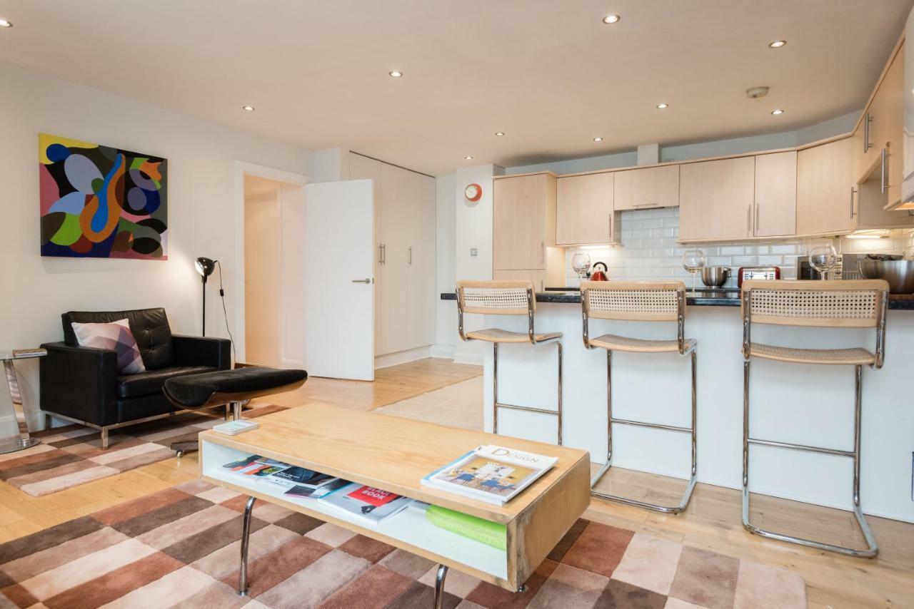 With Parking Near Waterloo & St Thomas & Big Ben & Parliament Apartamento *