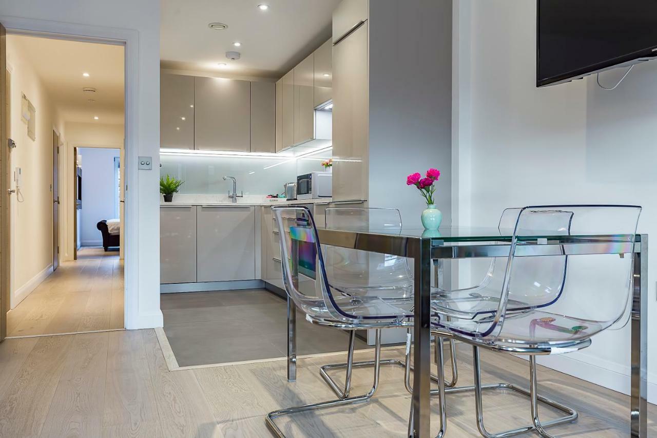 Charles Dickens, Tate Modern Appartement Londres