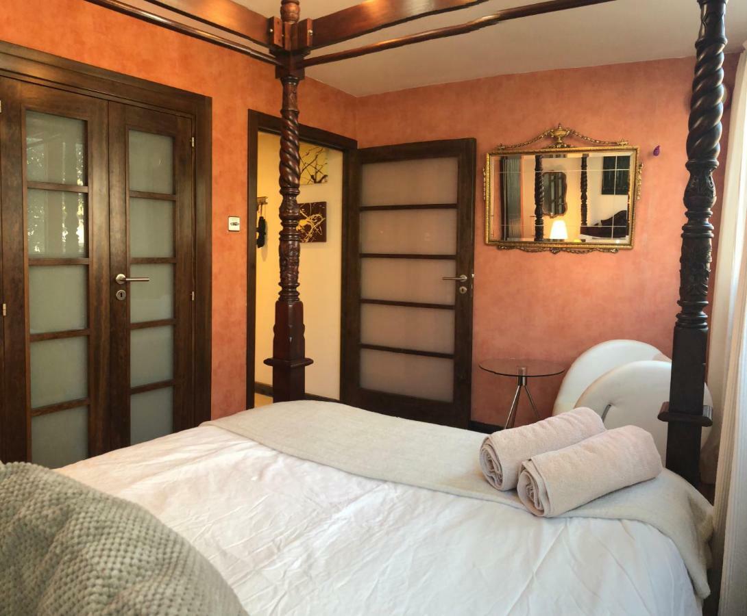 Apartamento 2 Beds 2 Baths In Heart Of *