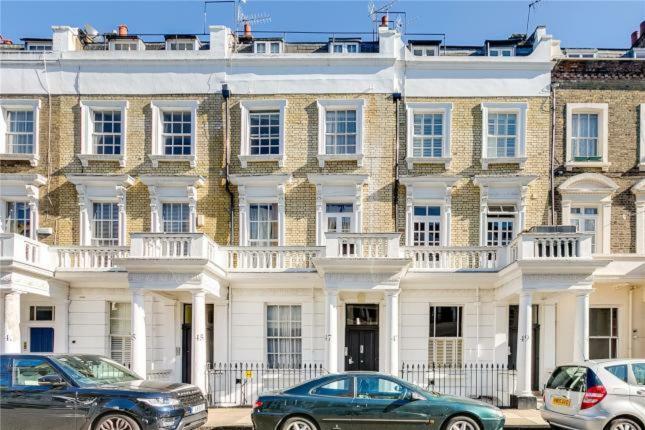 Victoria Violet Apartment London