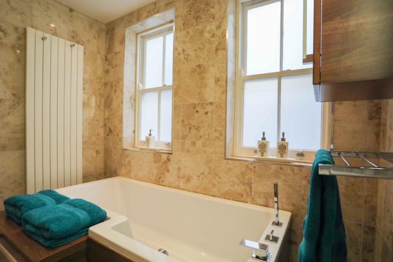 Lovely 2 Bed Garden Flat Warren Street Apartment *