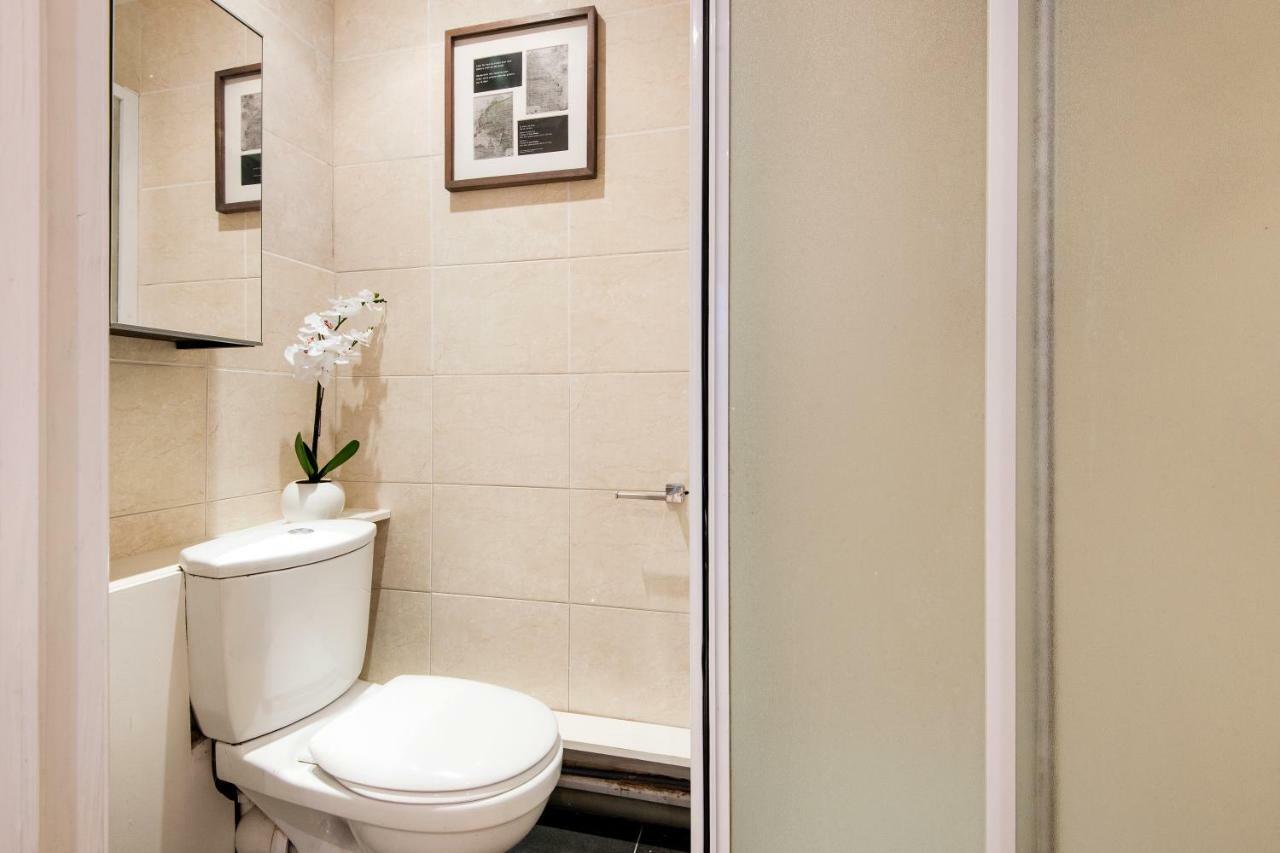 Beautiful Hyde Park Studio Flat London