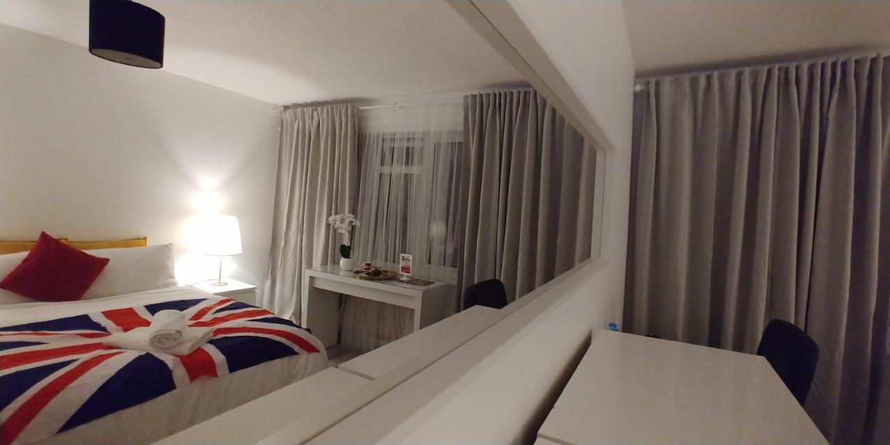 Al Iram Pensión Londres
