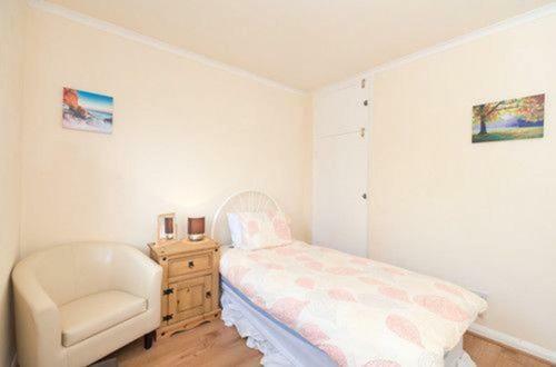 Tdm Bachelot Lettings Ltd Gasthof 3*