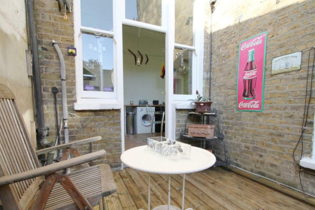 Sw4 Clapham Common * London