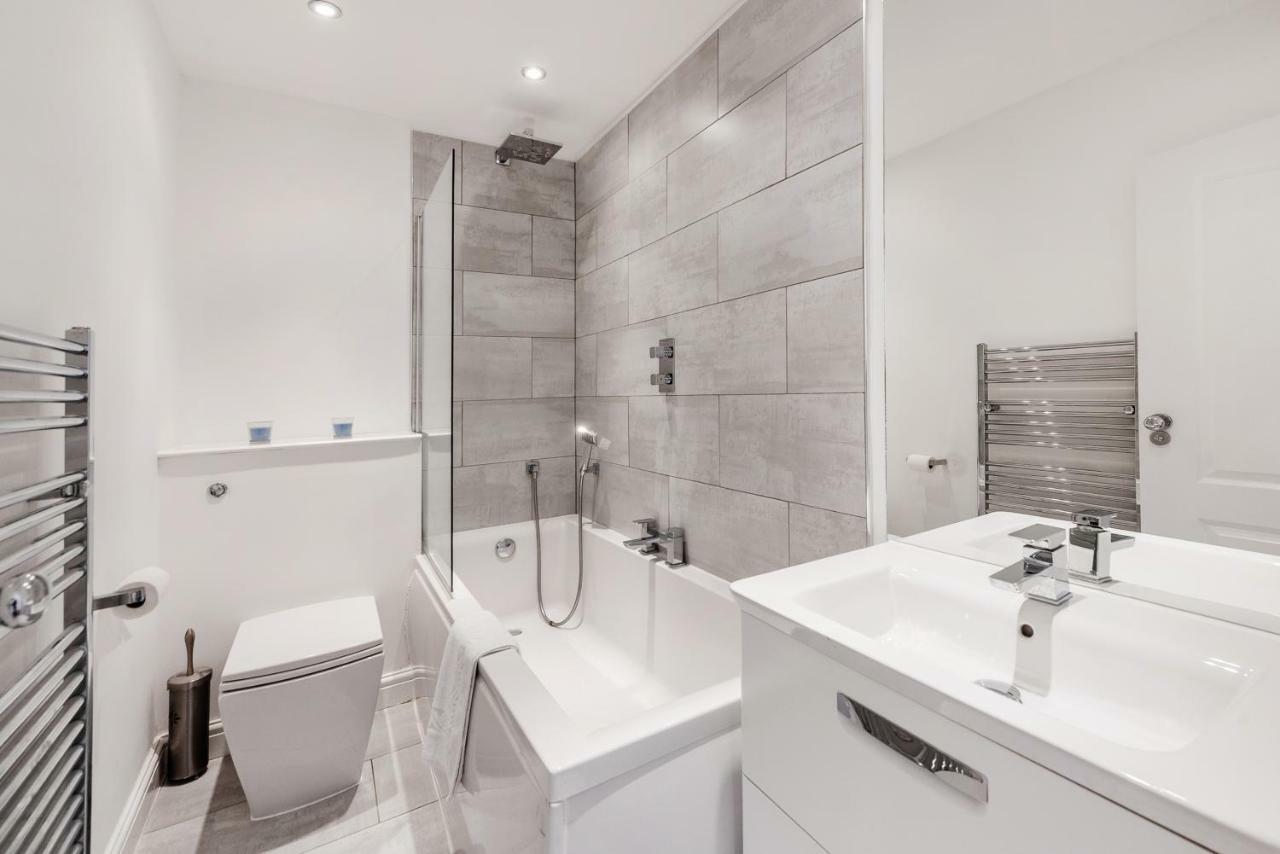 Bright 1 Bedroom Apt In Kensington Olympia * Londres