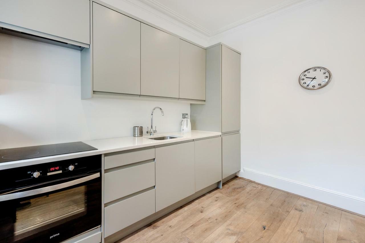 Bright 1 Bedroom Apt In Kensington Olympia Apartment London