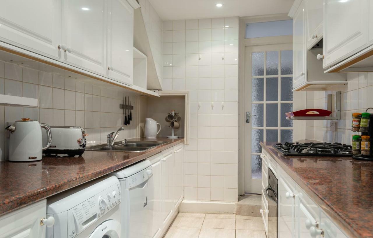 Apartment The Kensington Palace Mews - Bright & Modern 6bdr House With Garage London