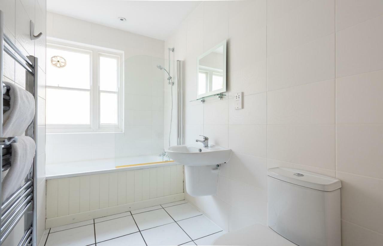 Apartment The Kensington Palace Mews - Bright & Modern 6bdr House With Garage London