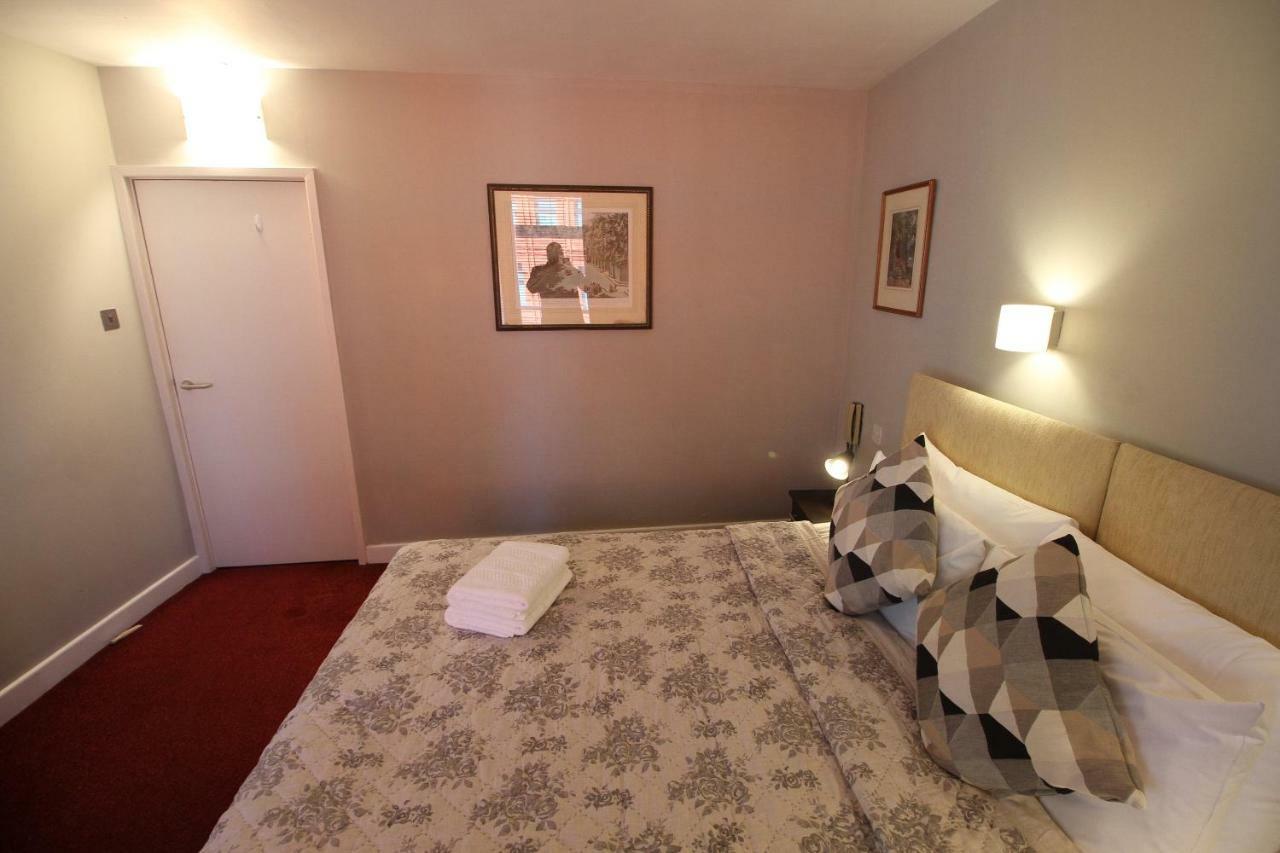 Centre Point House 3 Bedroom * Londres