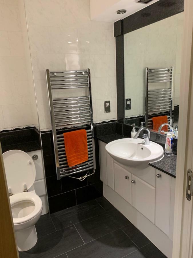 Thames View Apartment, Imperial Wharf Londres
