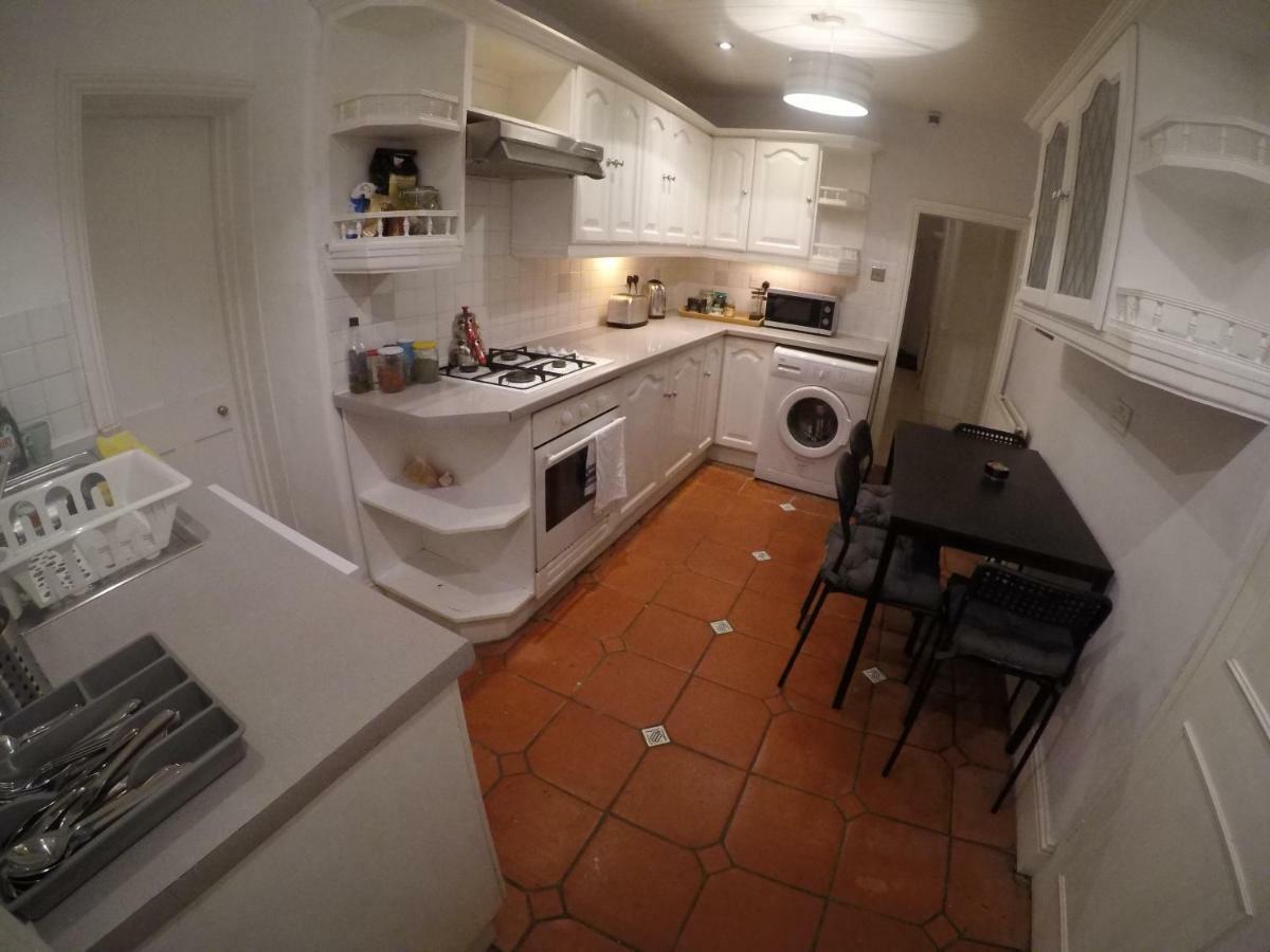 Huge Double Near * London