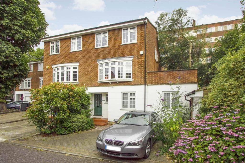 Highgate 4-bedroom Privatunterkunft *
