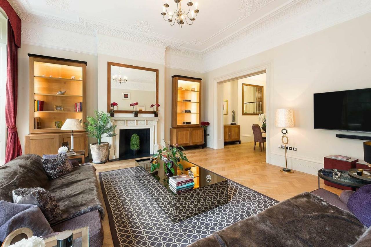 Grand Ambassadorial Duplex Hyde Park Apartment *