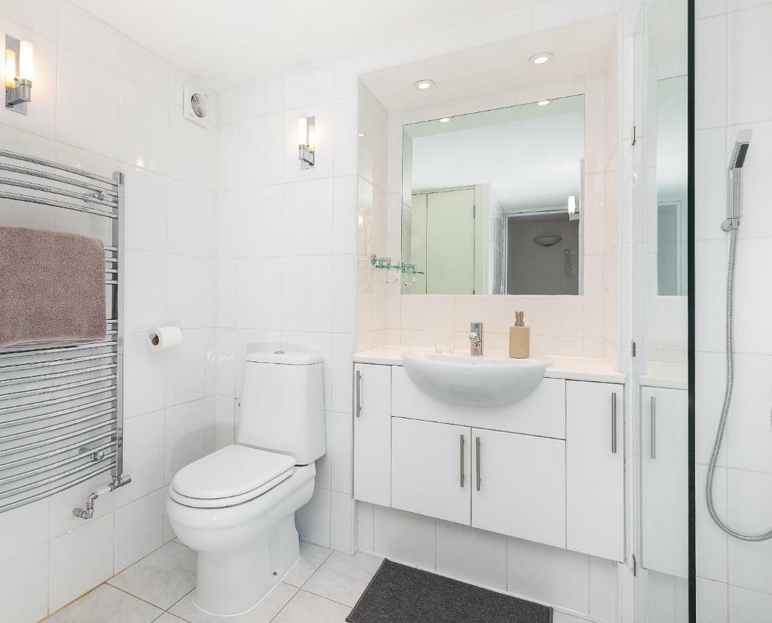 With Private Patio, And Park Across The Road (adults Only) Londres