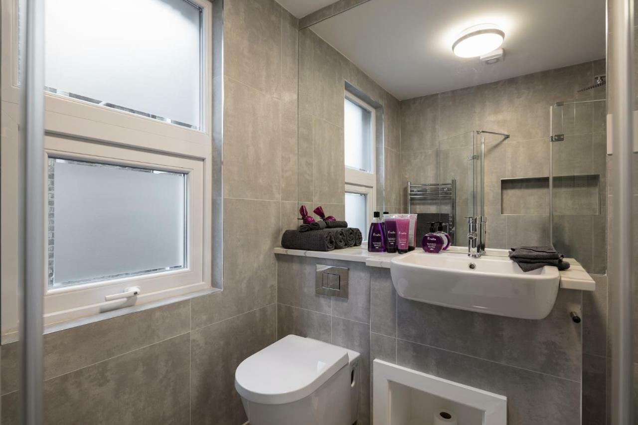 Courcy Road - 7 Bedroom - Sleeps Up To 22 Apartamento *