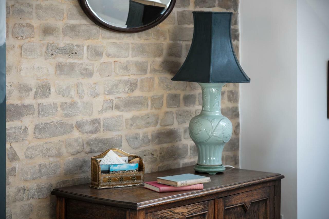 Courcy Road - 7 Bedroom - Sleeps Up To 22 * Londres