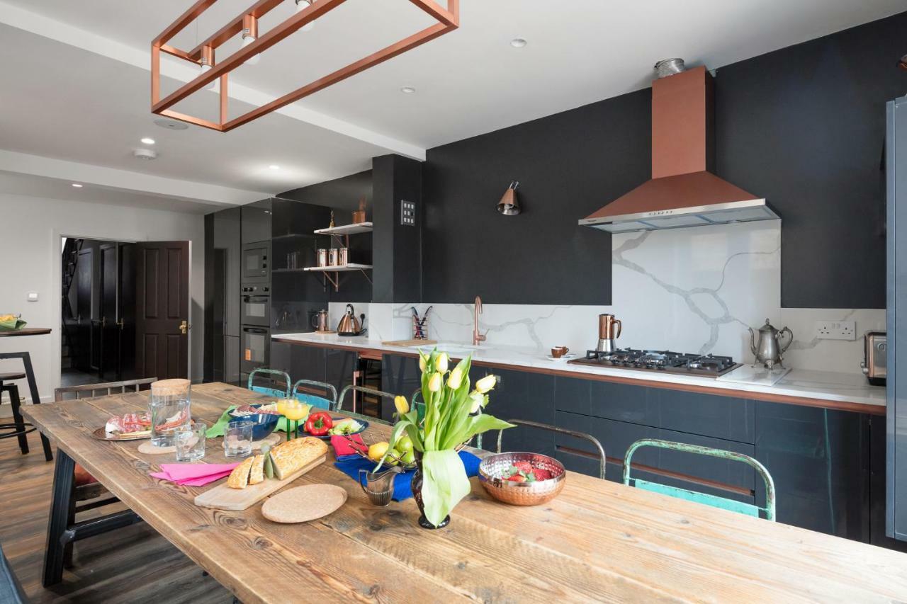 Courcy Road - 7 Bedroom - Sleeps Up To 22 Apartamento