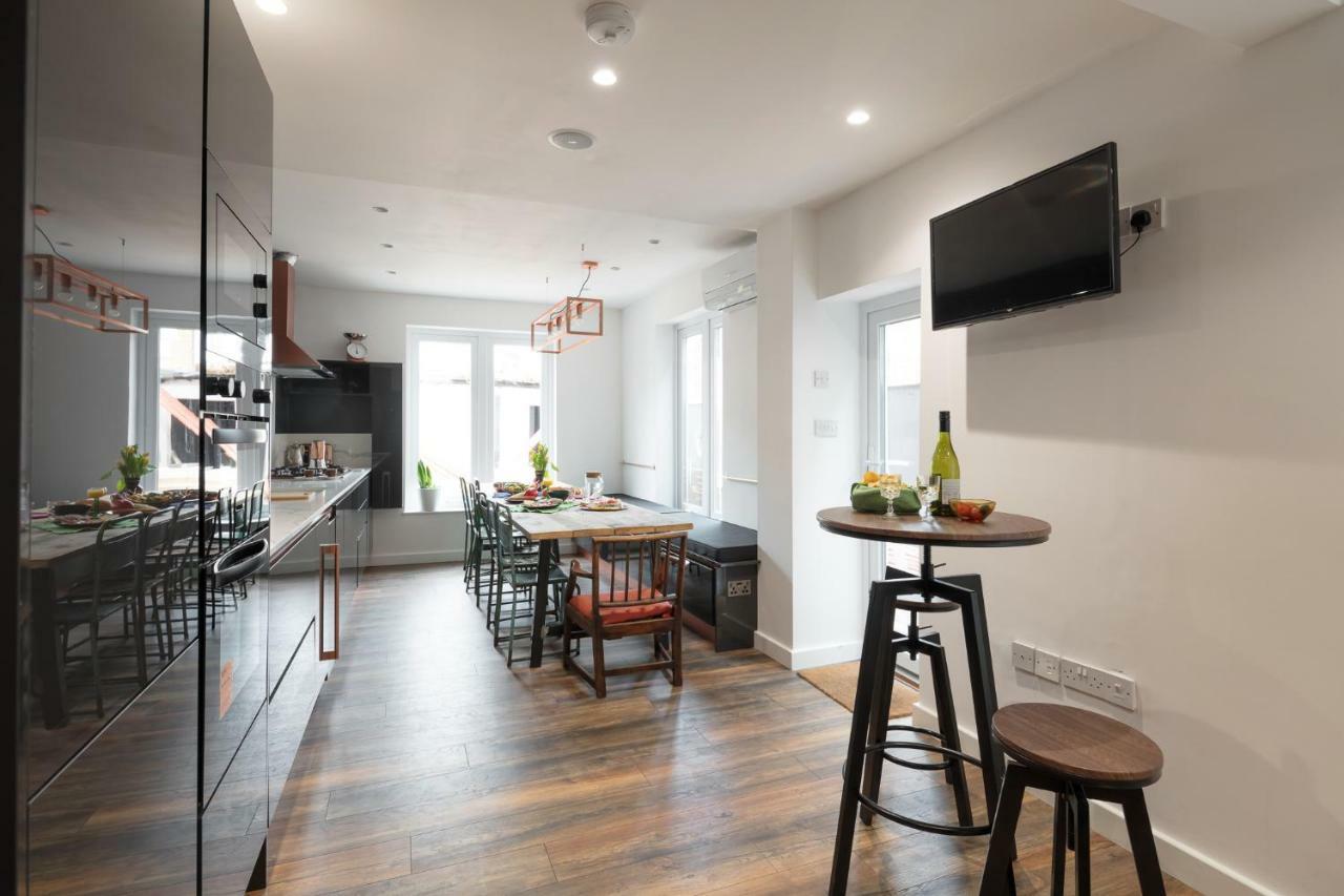 Apartamento Courcy Road - 7 Bedroom - Sleeps Up To 22 Londres
