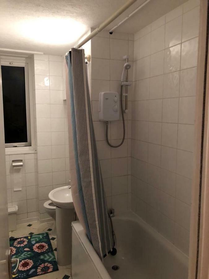 Splendid 2 Bedroom In Shepherd's Bush Apartamento