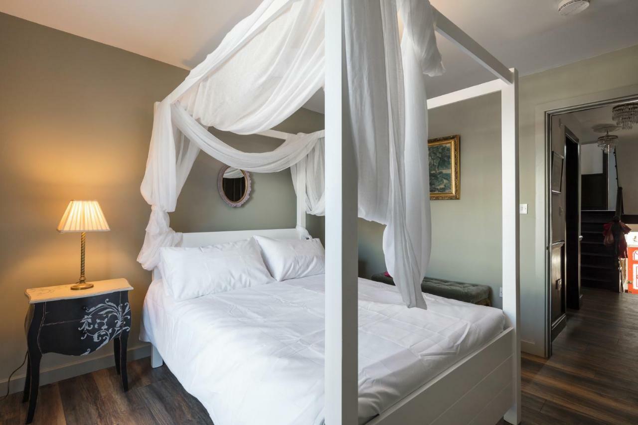 Courcy Road - 7 Bedroom - Sleeps Up To 22 Apartamento